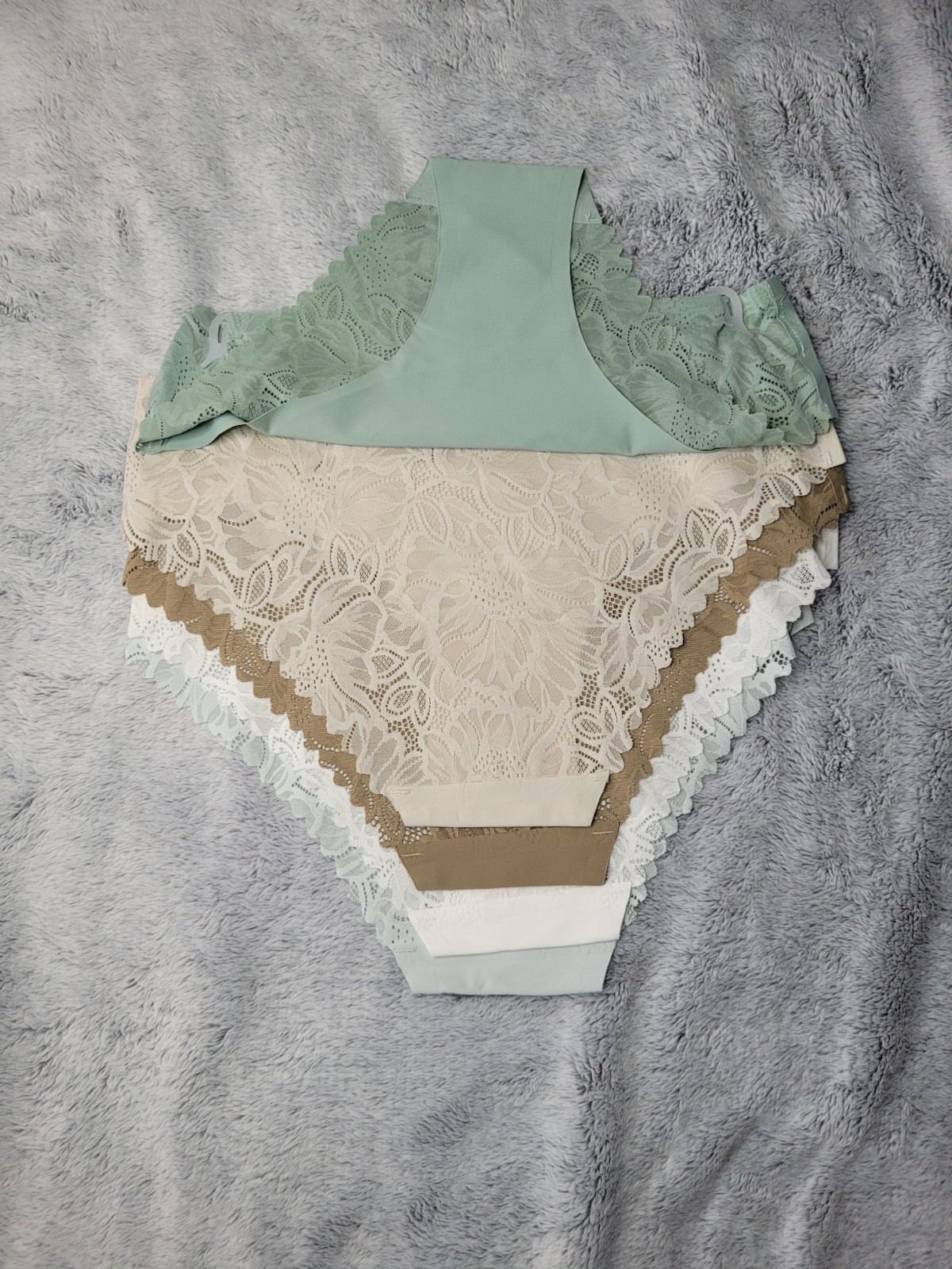 Danskin Intimates Womens Size Small 5-Pack No Show Soft Lace Panties Underwear