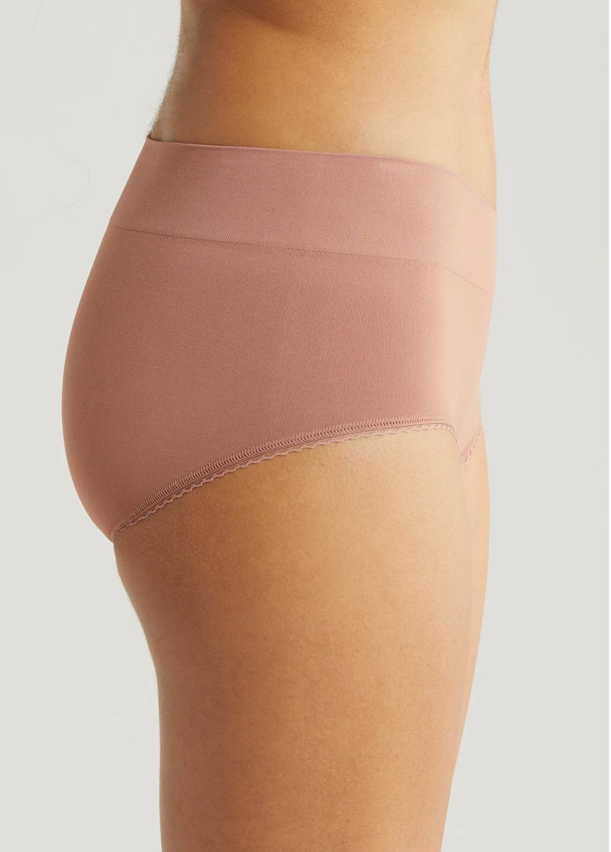 Wacoal 2XL (Size 9) Feeling Flexible Brief Panty NWOT 875332 Pink