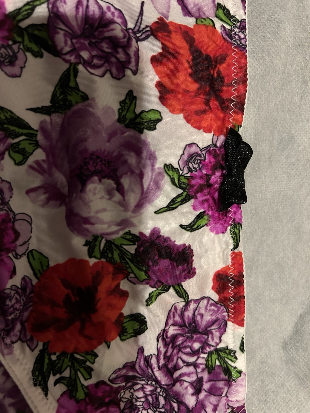 Victoria’s Secret Very Sexy Cheeky Panties M Floral Print Bow Accent