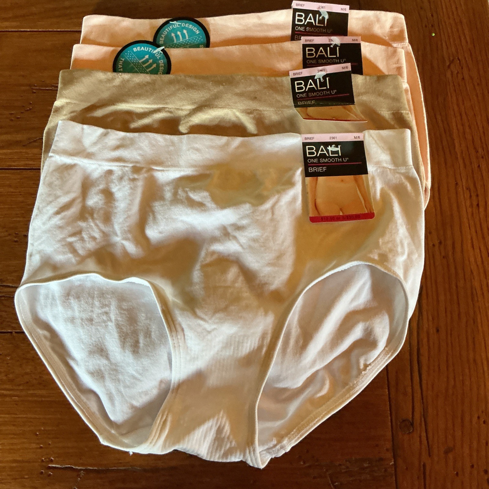 Bali 2361 One Smooth U All-Around Smoothing Brief Panty Lot of 4 NWT READ