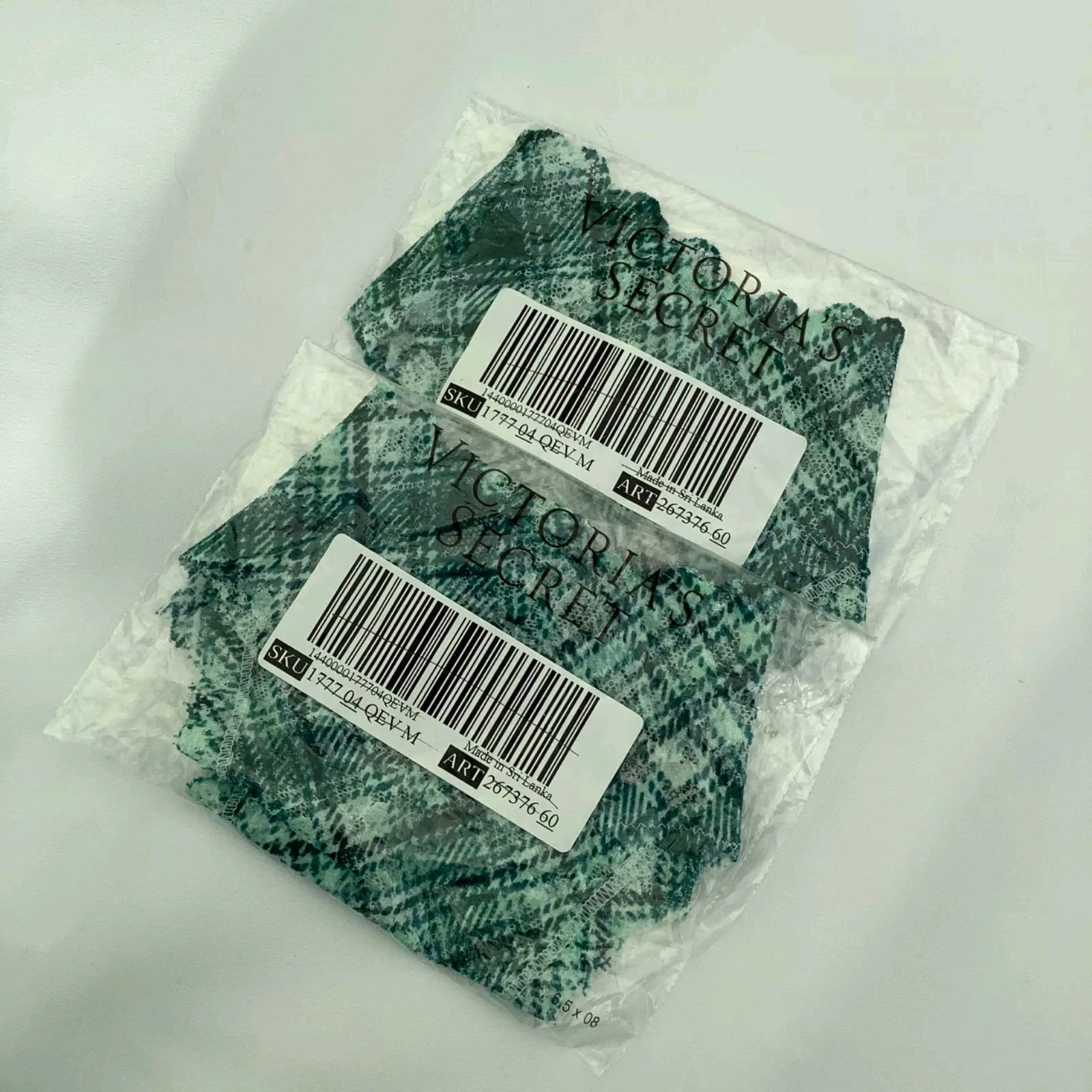 2 x Victoria’s Secret Two Tone Green Check Floral Lace Thong Panties Size M New
