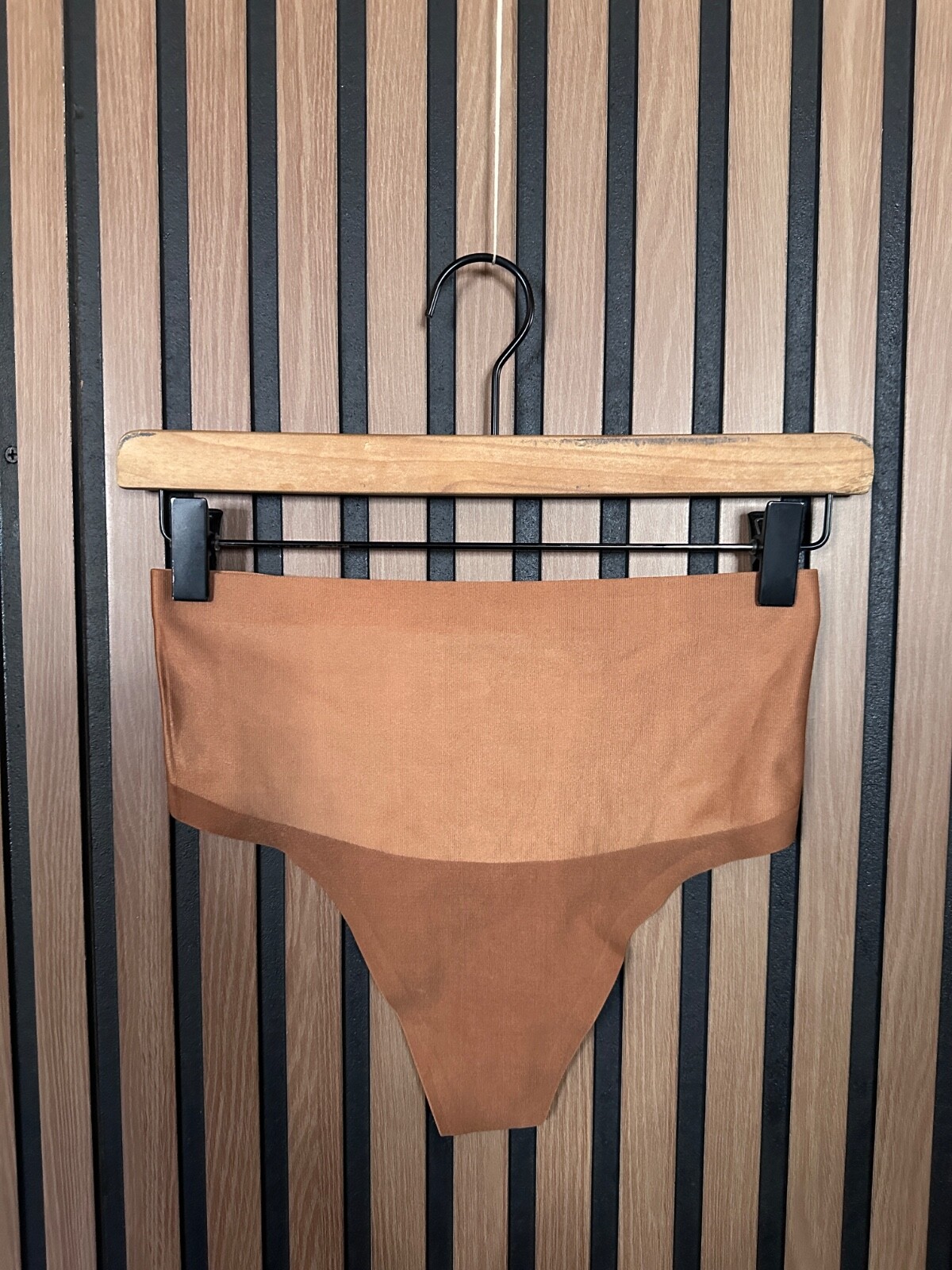 New Victoria’s Secret Underwear Medium Tan Brown Body High Rise Thong / String