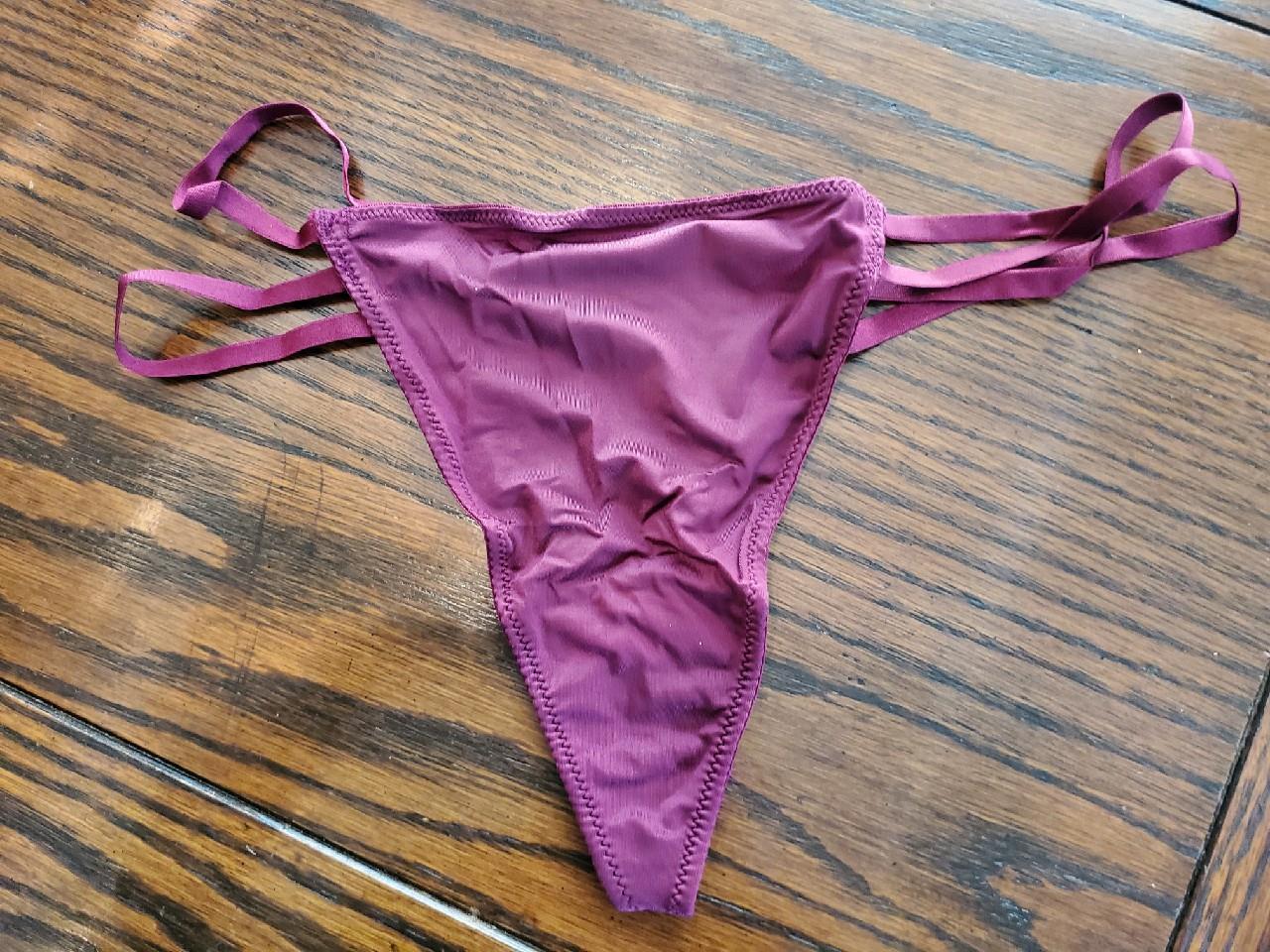NWT Victoria’s Secret SEXY STRAPPY G-string THONG PANTIES 370116 FE6 BURGANDY XL