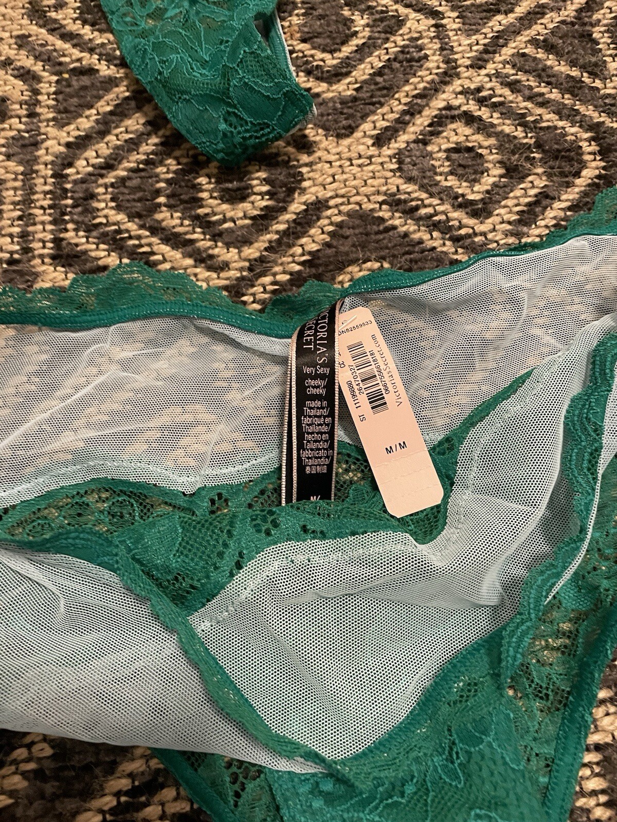NWT- Victoria Secret Set Slip Chemise Cheeky Brazilian Thong Green Size M 34C