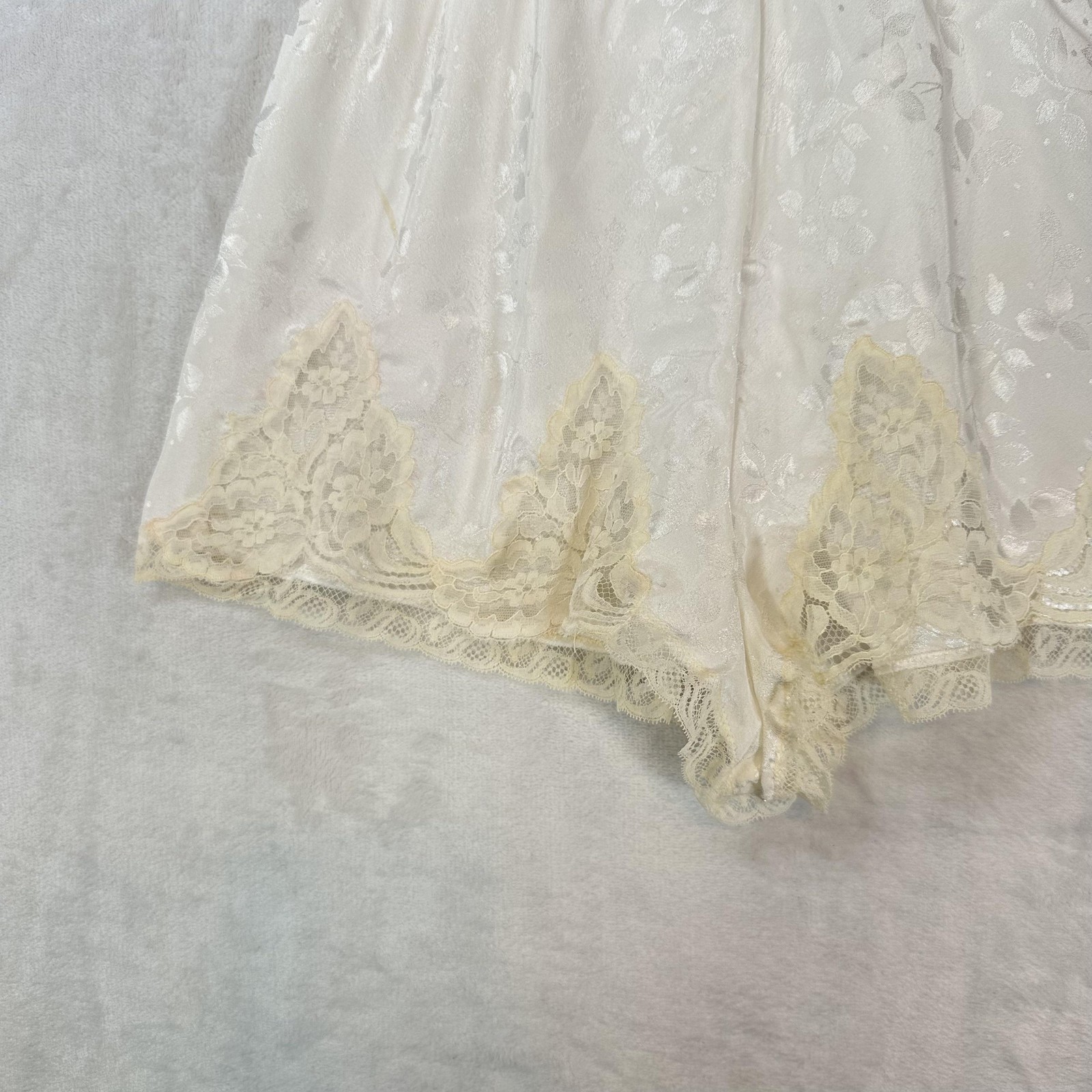 Vintage Christian Dior Tap Shorts Womens S White Floral Satin Lace Trim Lingerie