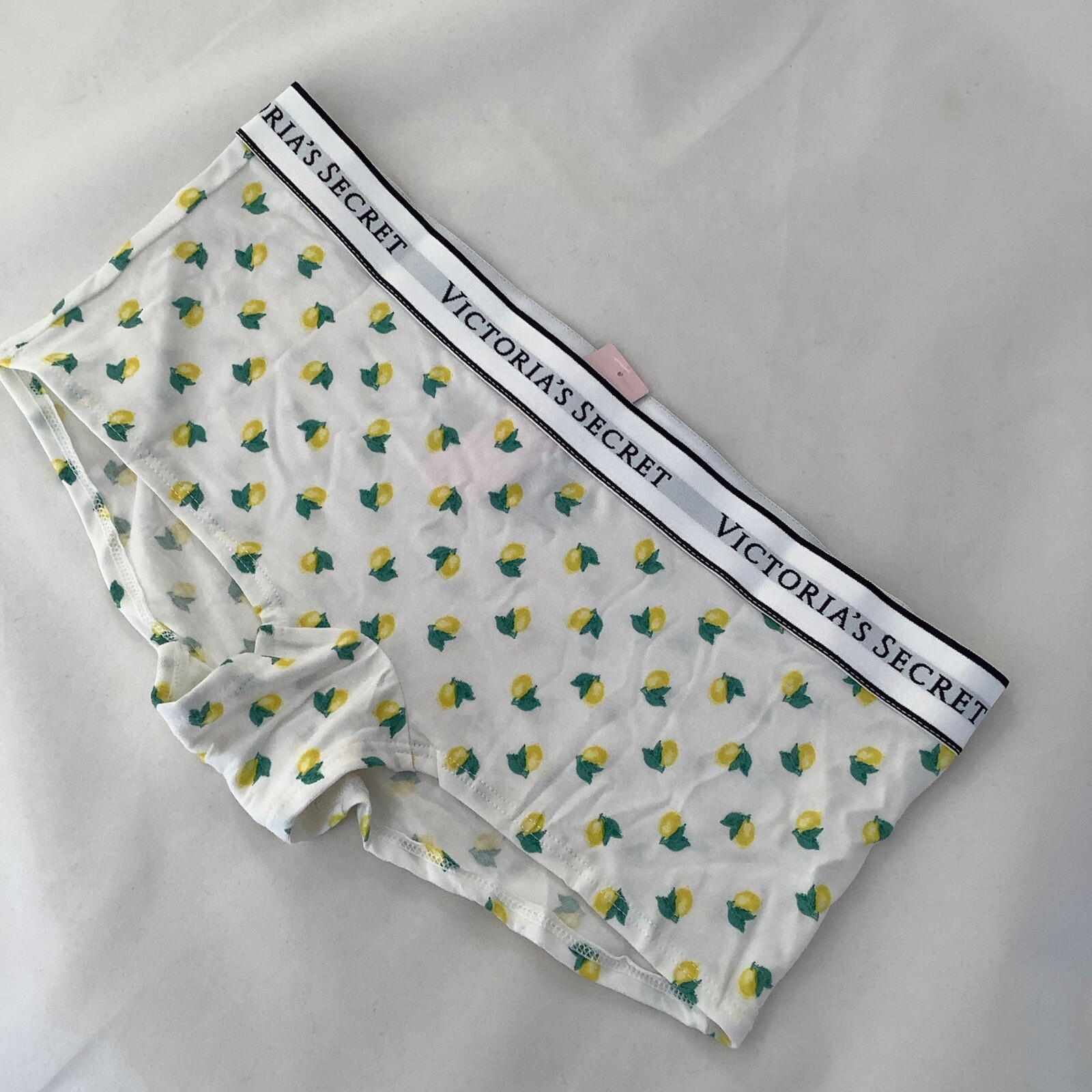 Victoria’s Secret Ivory Lemon Print Boyshorts Boxer Briefs Panties Size XS BNWT