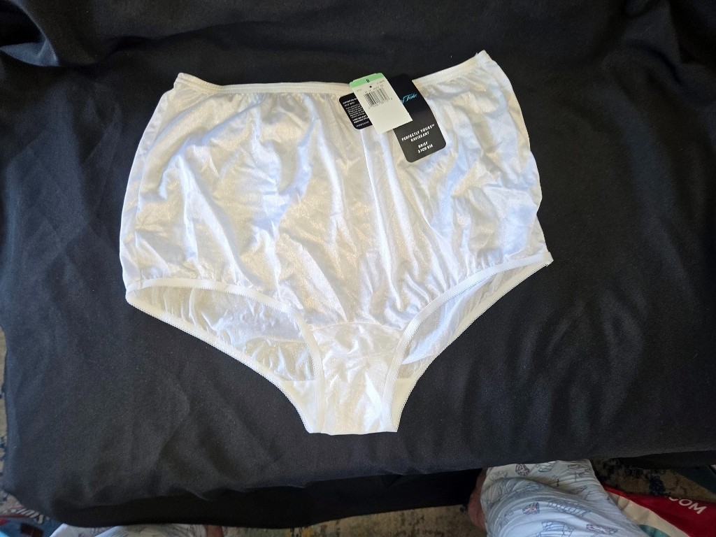 NWT VTG Vanity Fair Panties 8 White Silky Satin Nylon Semi Sheer 15712 Granny F9