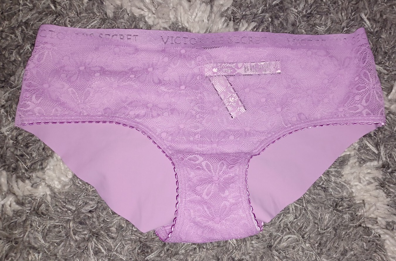 Vs logo/floral lace front no show hiphugger panty NEW SIZE medium lilac