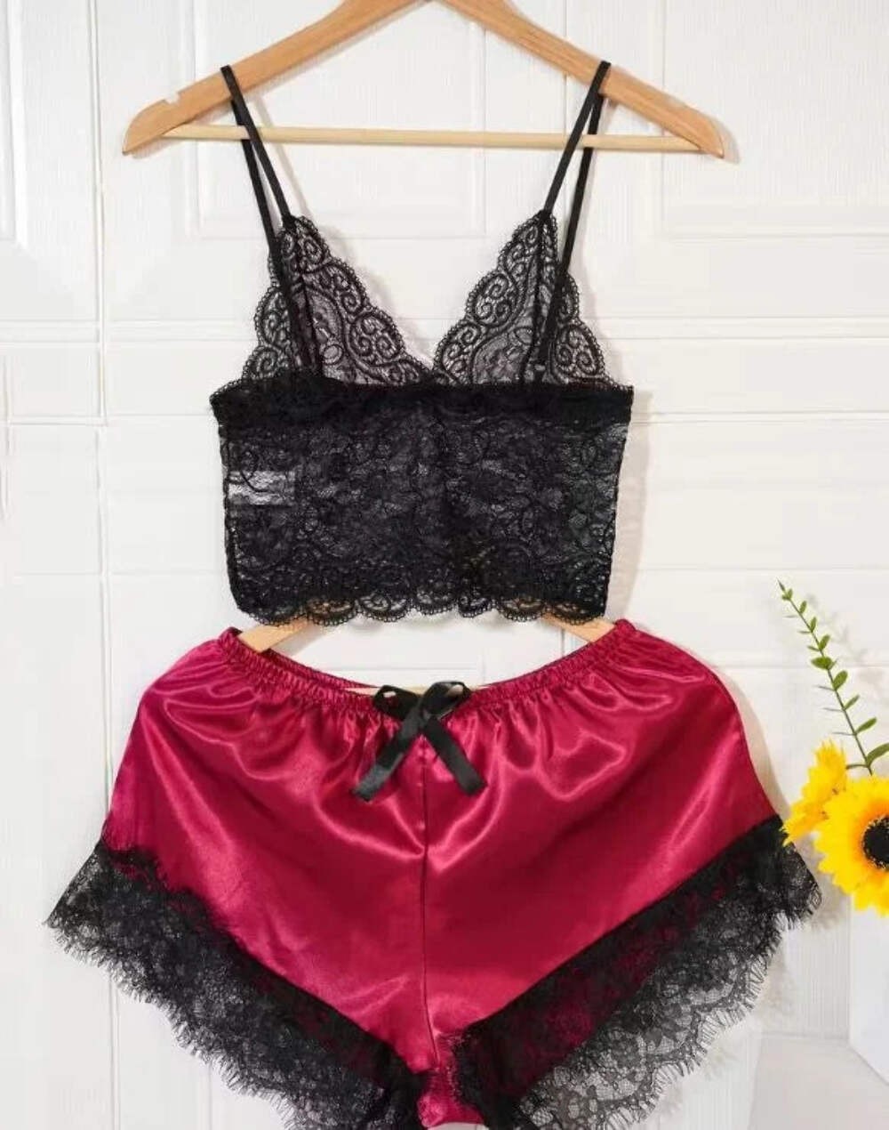 Silky feel deep red satin black lace trim 4 piece lingerie set size 16/18 (XL)