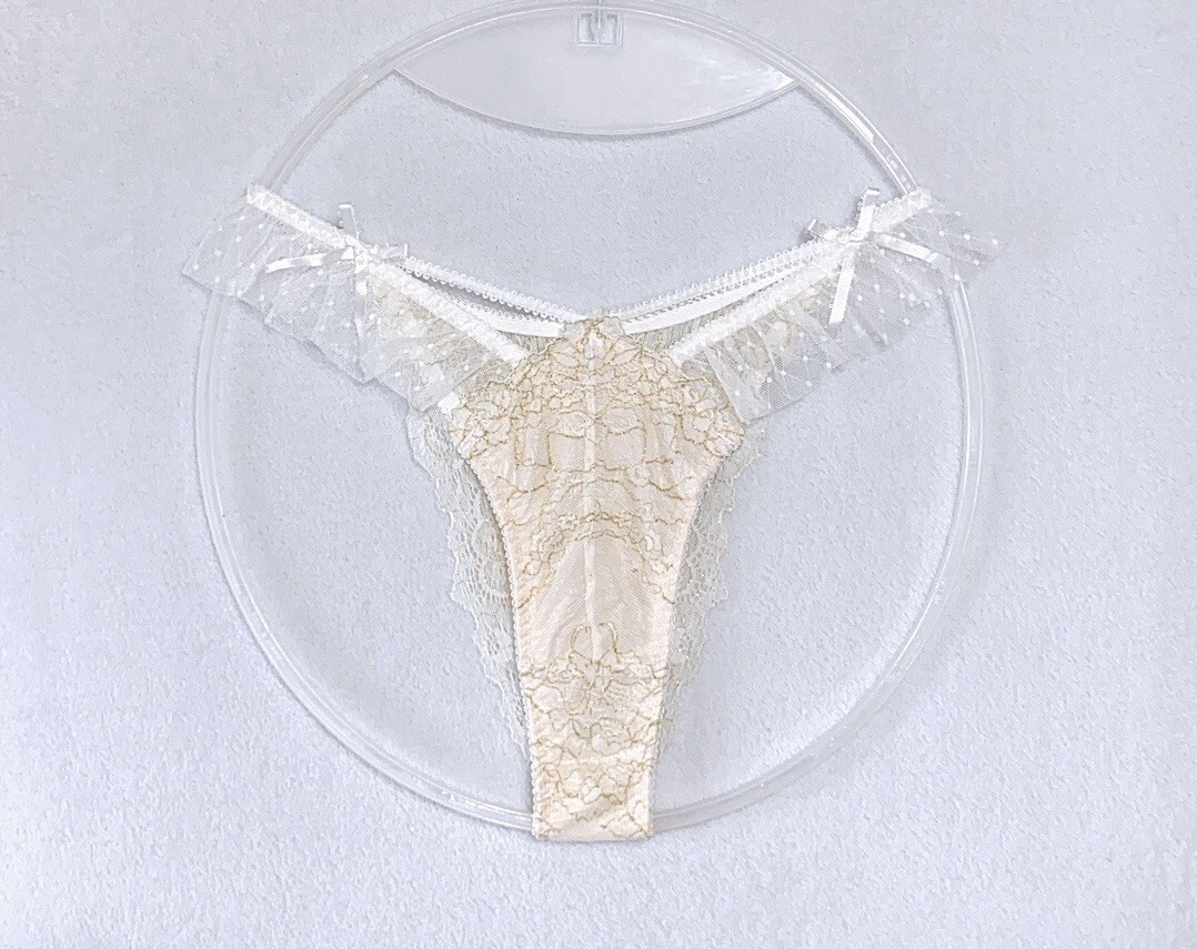 US-M Japanese Brand Sexy Shiny Embroidered Strap Brazilian Lace Thong Panty