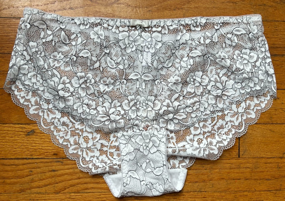 WomensXL/2XL White Lace High Waisted Panties Seamless Black Contrast Trim Briefs