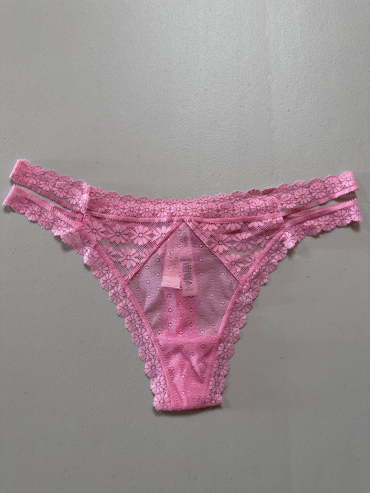 New Victorias Secret Undies Medium Pink Strap Lacey Flower Thong / String
