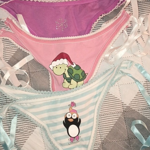3 PC Panties XS SM Penguin Turtle Snowflake Thong Side Tie Vintage Aeropostale
