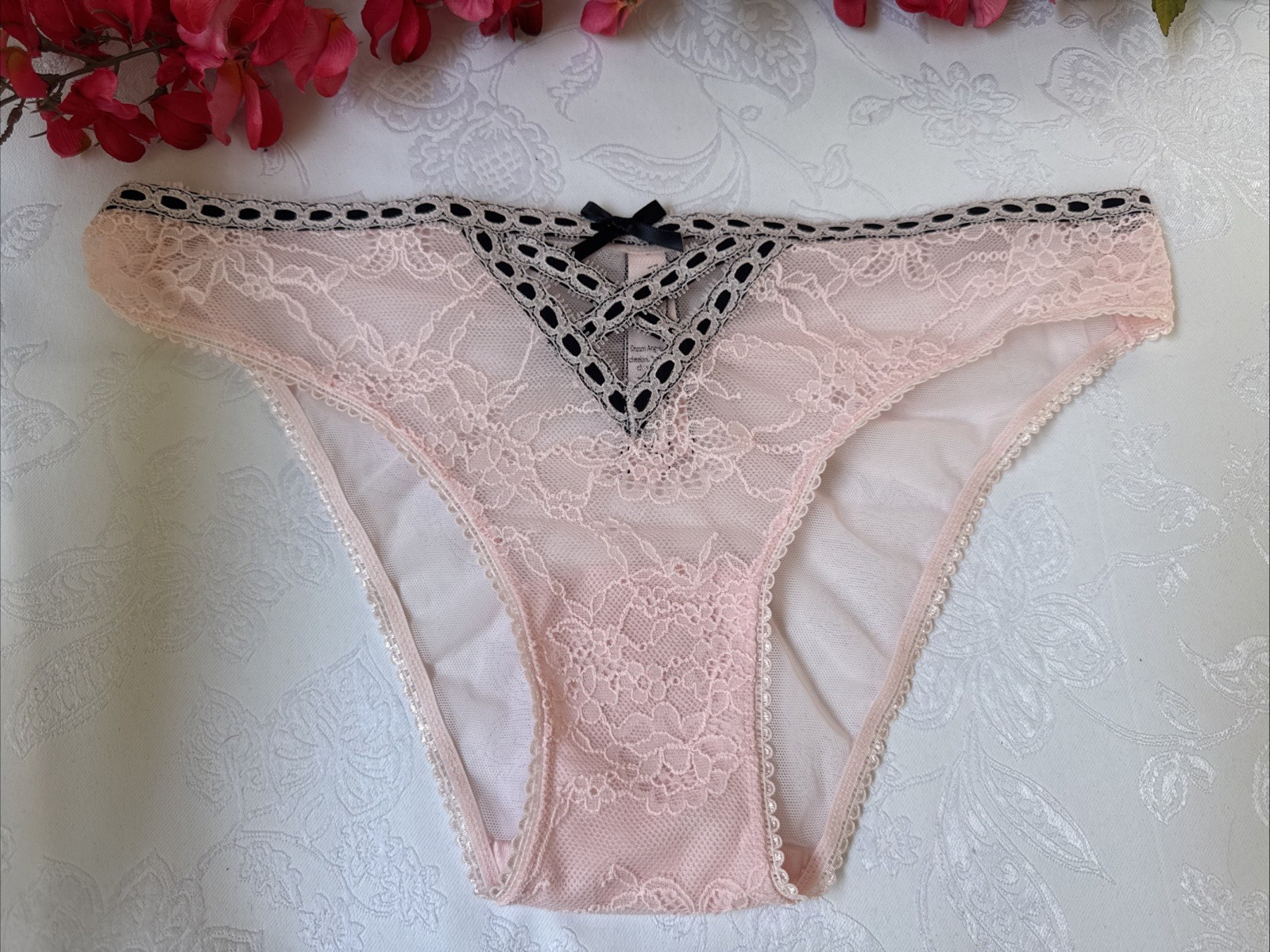 VICTORIA’S SECRET M PINK BLACK DREAM ANGELS CHEEKINI TANGA SHEER PANTIES NWT
