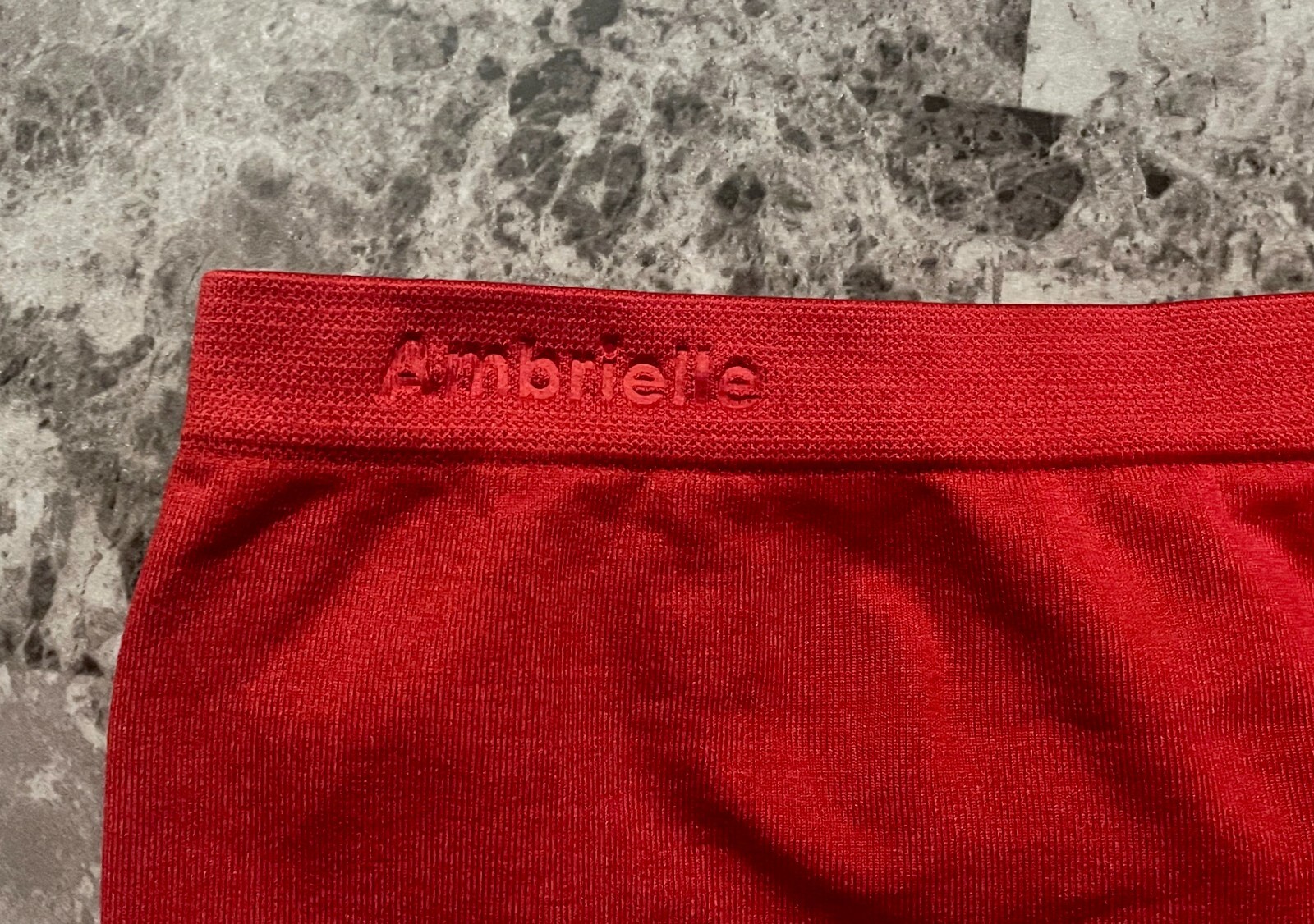 NWT AMBRIELLE M RED SEAMLESS STRETCH NYLON SPANDEX BOYSHORT HIPSTER PANTIES