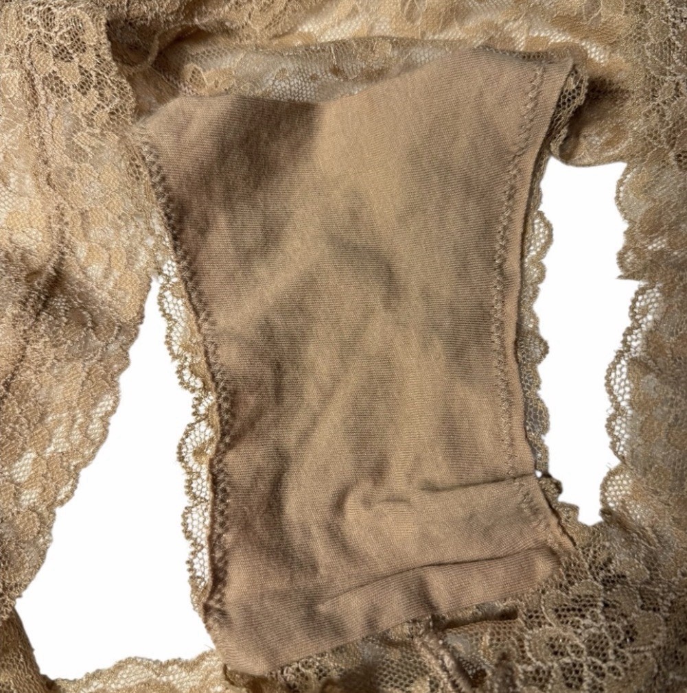 Victoria’s Secret Lace cheeky Panties nude and black women size XXL bundle of 2