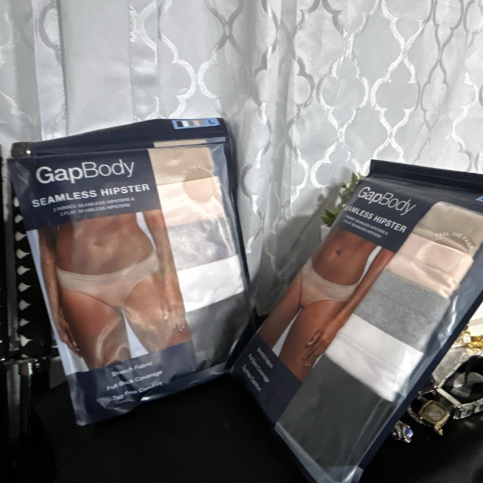 (4) GapBody Seamles Hipster Panties 5 Pack Assorted Colors Stretch Fabric Size L