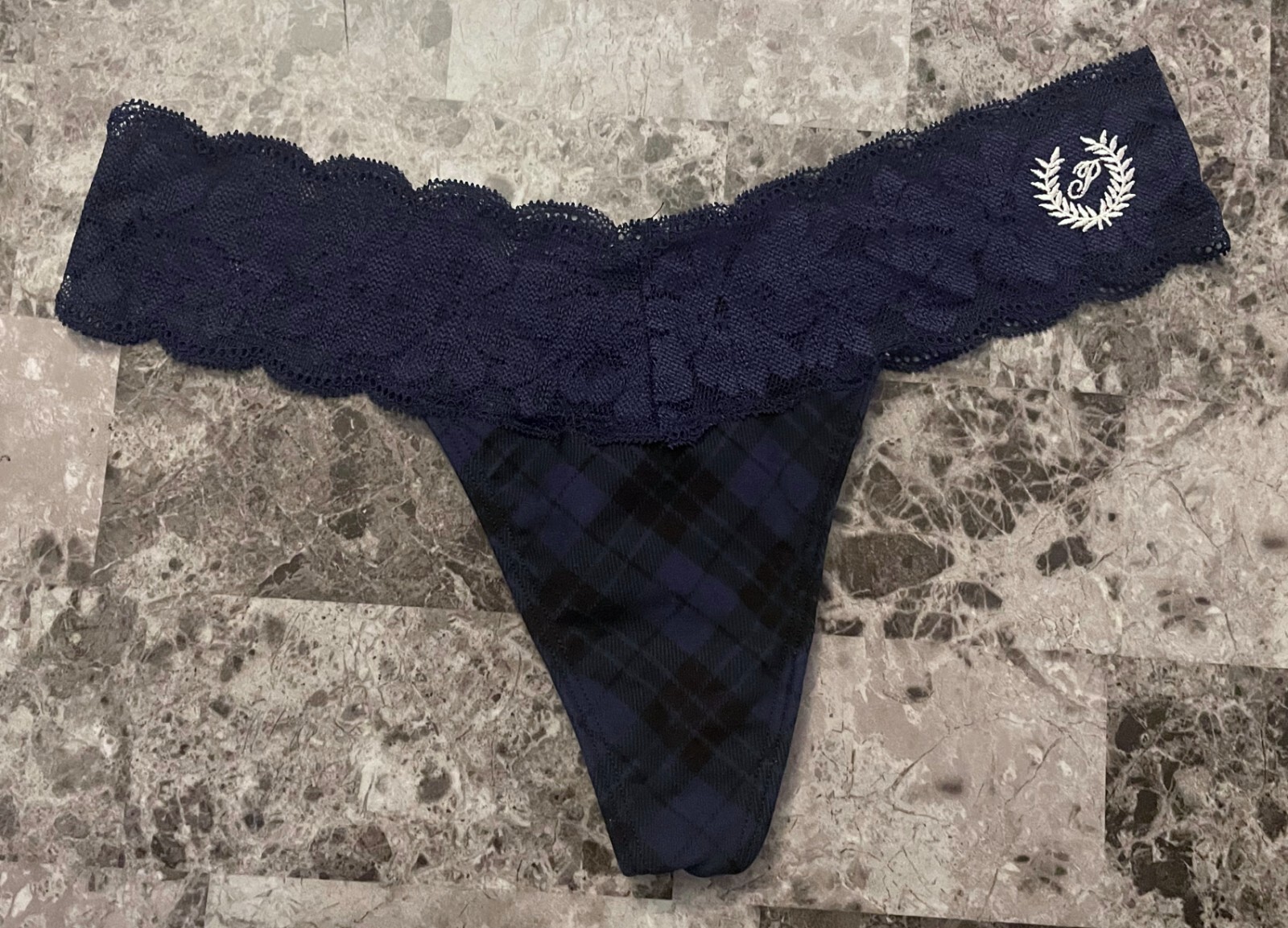 NWT VICTORIA’S SECRET PINK NAVY BLUE BLACK PLAID CRESCENT LACE THONG PANTIES