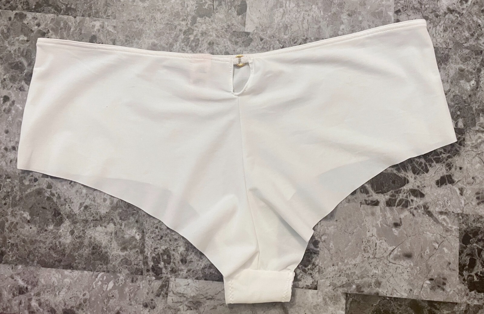 VICTORIA’S SECRET L WHITE KEYHOLE GOLD RING NO SHOW RAW EDGE HIPHUGGER PANTIES