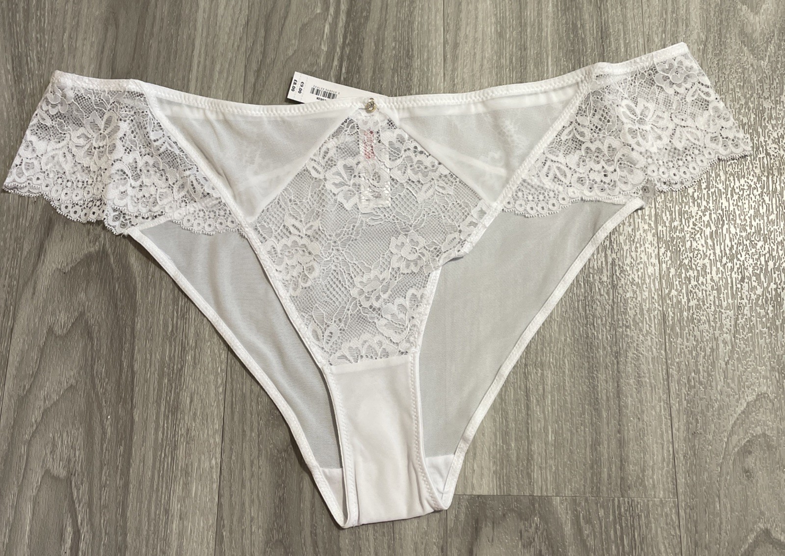 Ann Summers -Sexy Lace – Brazilian- Size 22 – New- White