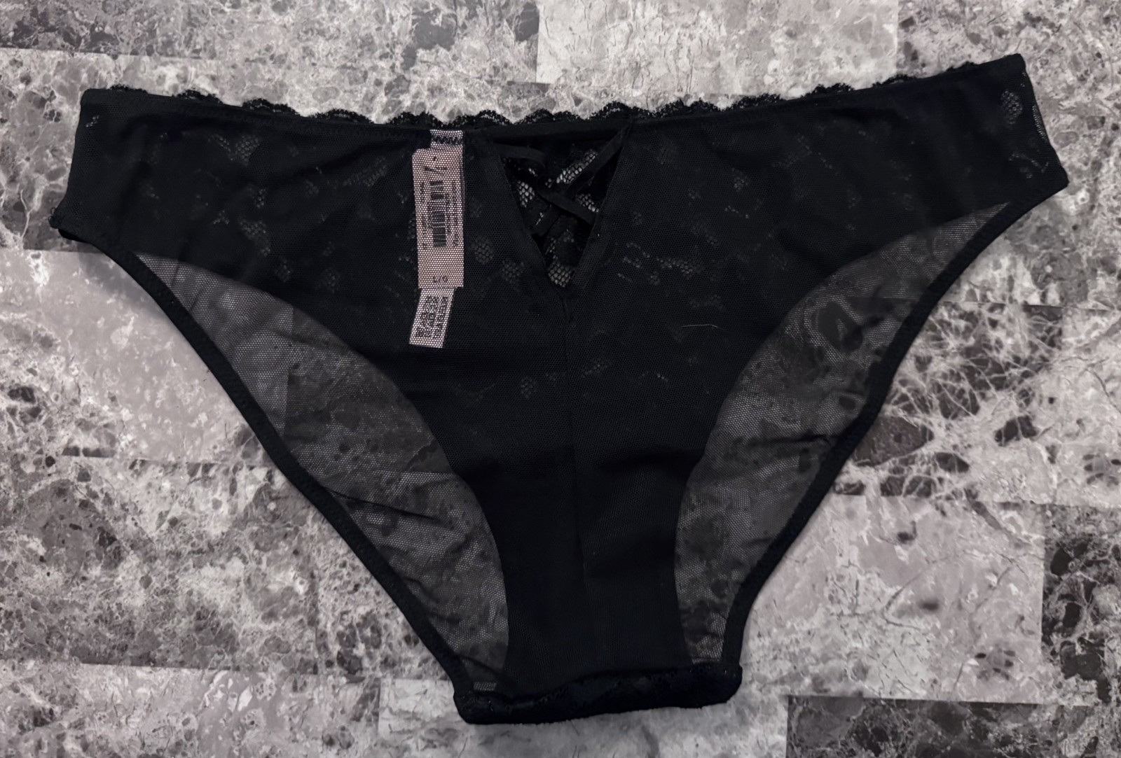 NWT VICTORIA’S SECRET DREAM ANGELS LARGE BLACK LACE MESH RARE CHEEKINI PANTIES