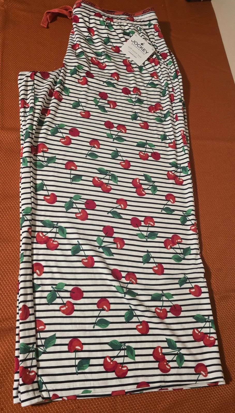 NWT Jockey Women’s Large Soft Luxe Cropped Lounge Pants With Cherry Print