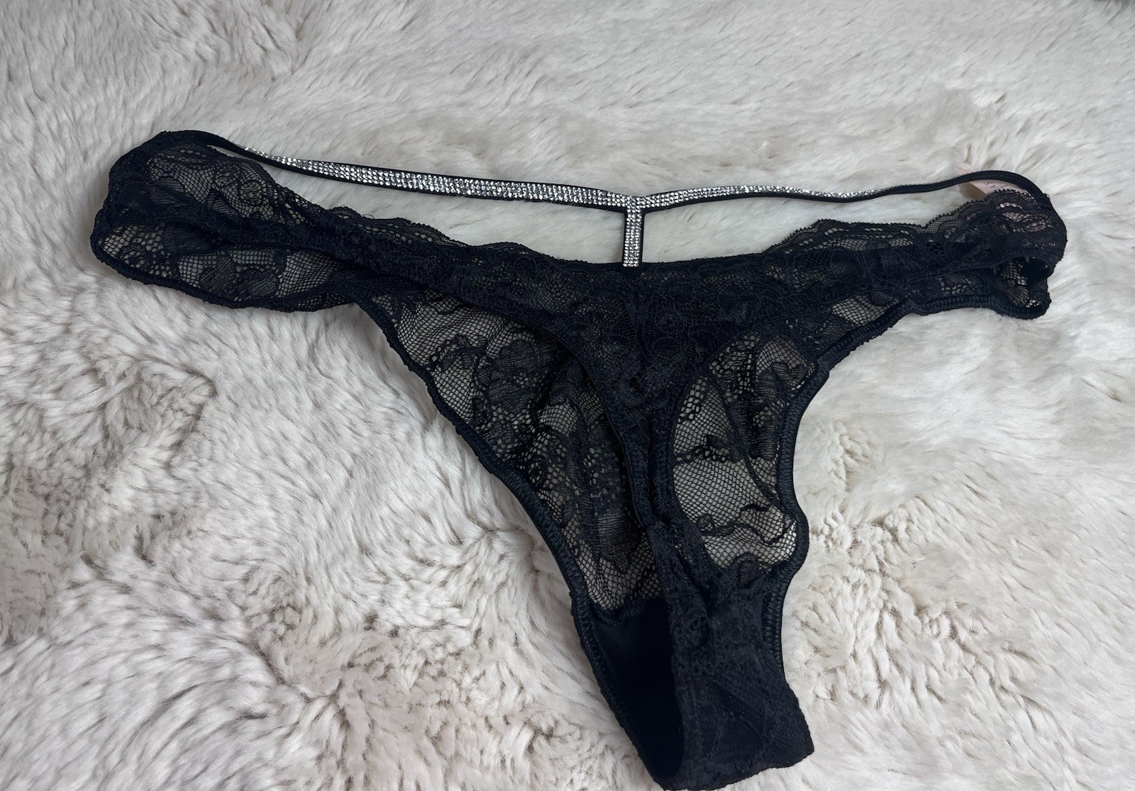 VICTORIA’S SECRET XL BLACK GOLD TRIM LACE V STRING STRAPPY THONG PANTIES NWT