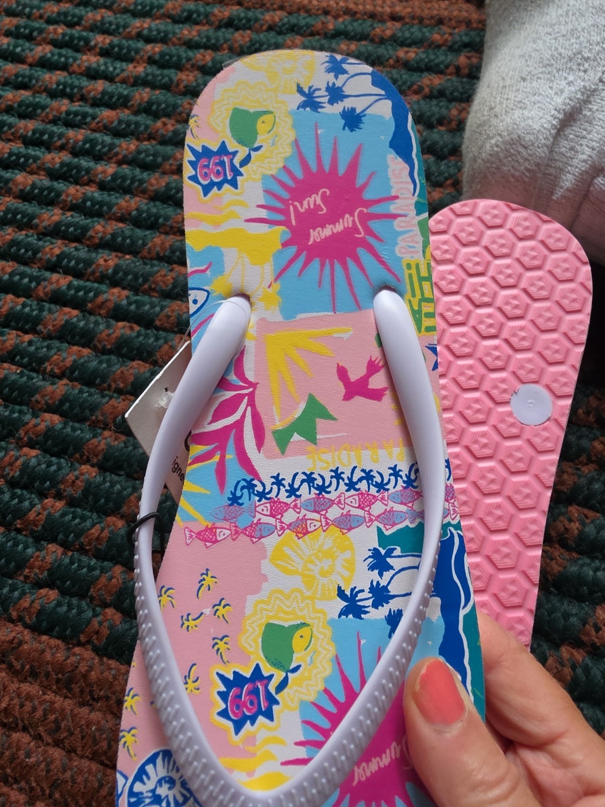 THONGS NO NO BOUNDARIES SIZE 8 WITH TAGS
