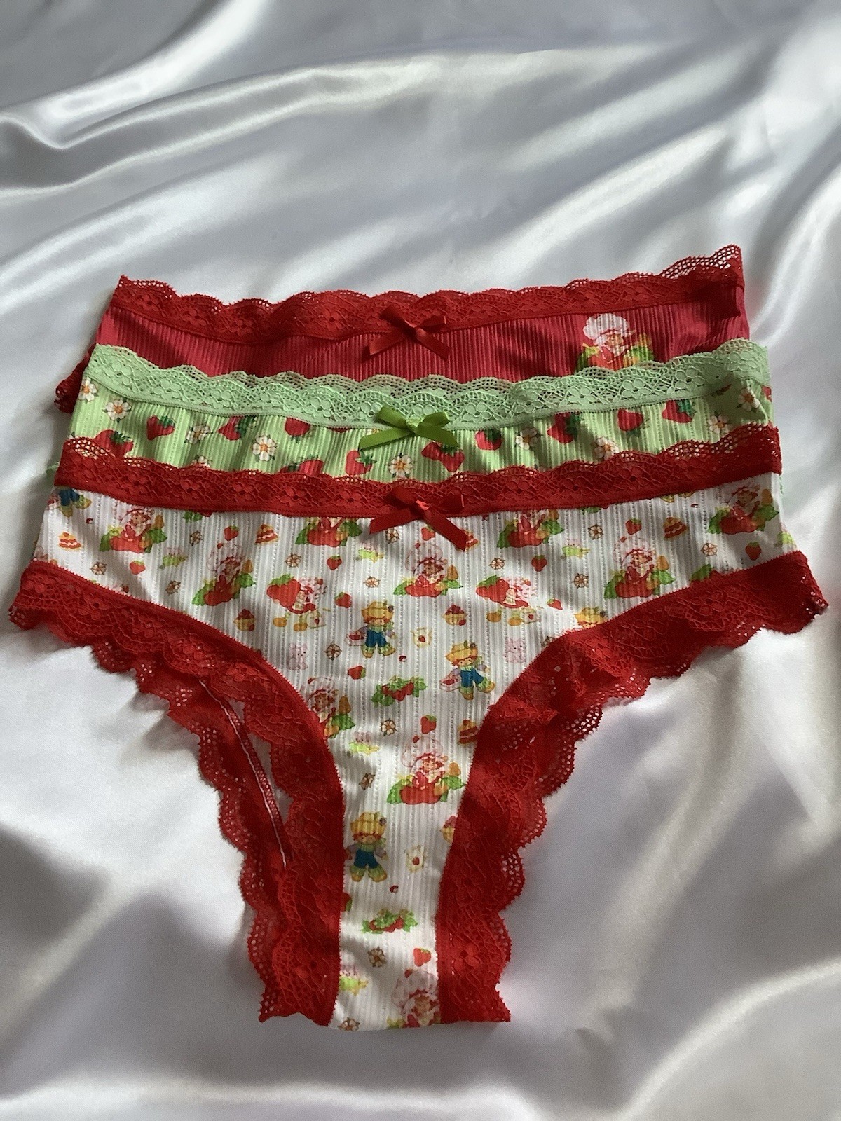 Women’s Teen Strawberry Shortcake Thong Kawaii Panties Cartoon Red 3pk. Large