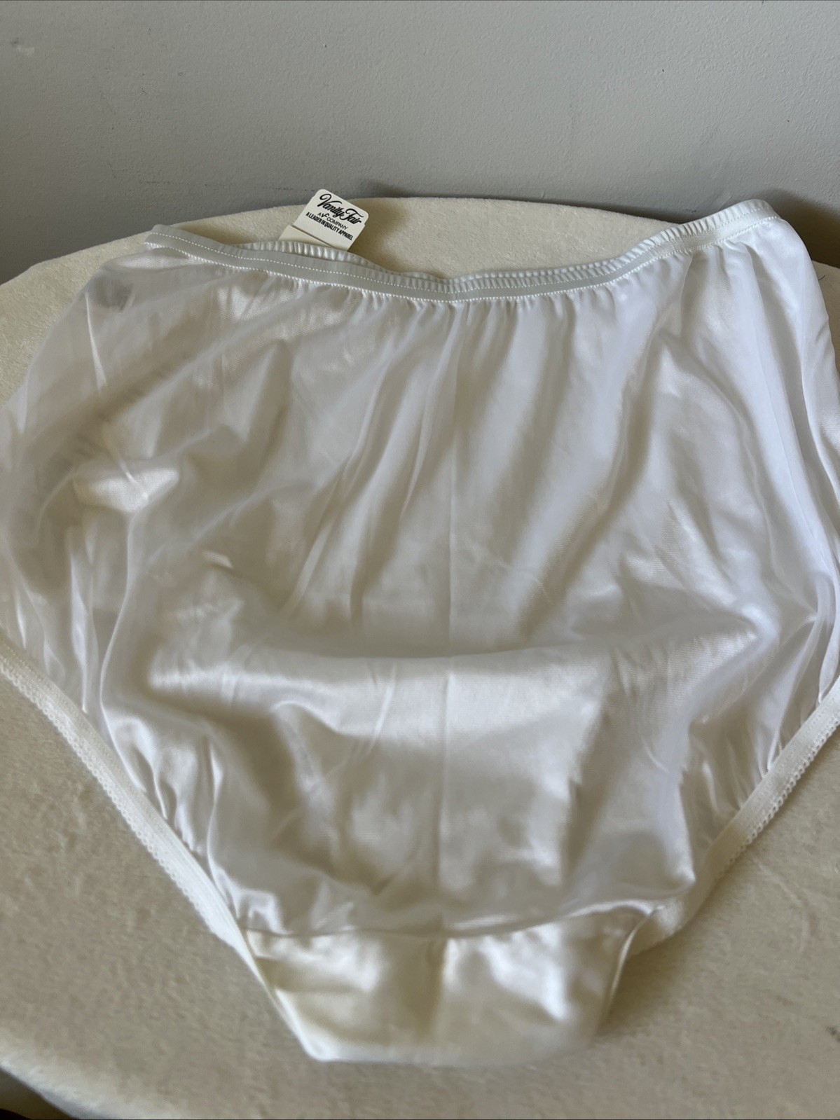 Vintage Vanity Fair Nylon Ravissant Classic Brief Panties 15712 White Size 6