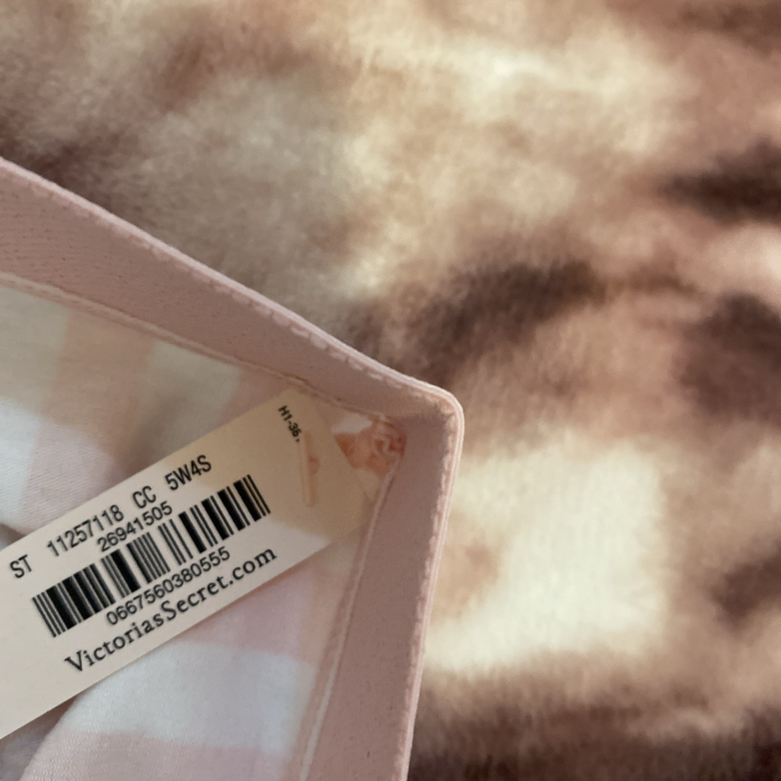 Victoria’s Secret SHINE PATCH Logo Cotton Hiphugger Panty Iconic Pink Stripe, M