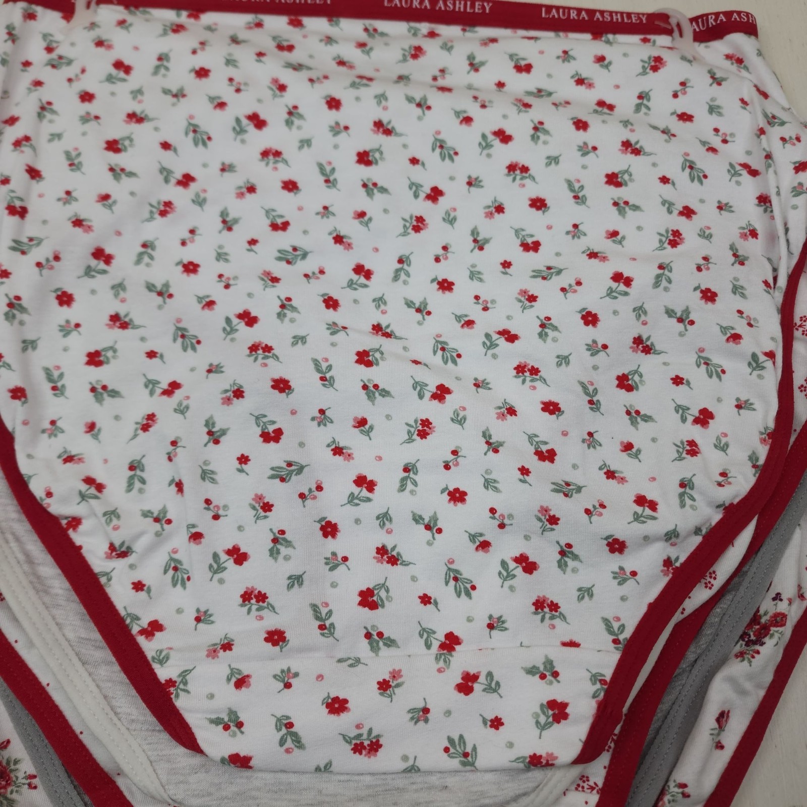 Laura Ashley Womens 5-Pk Cotton Spandex Floral Panties Large Tag-Free Red White