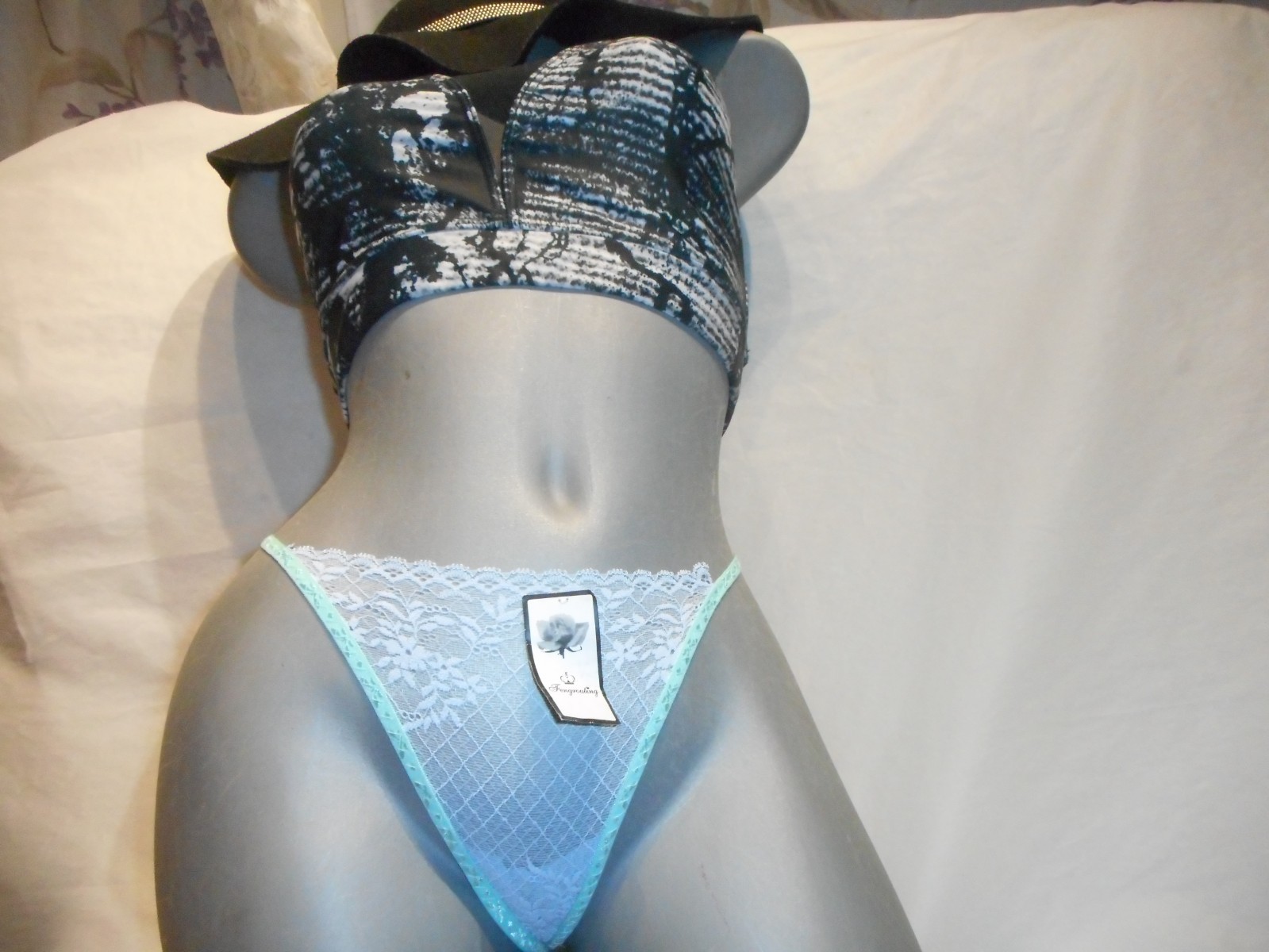 8 V String Multicolor Women’s Panties Size One Size Fits All