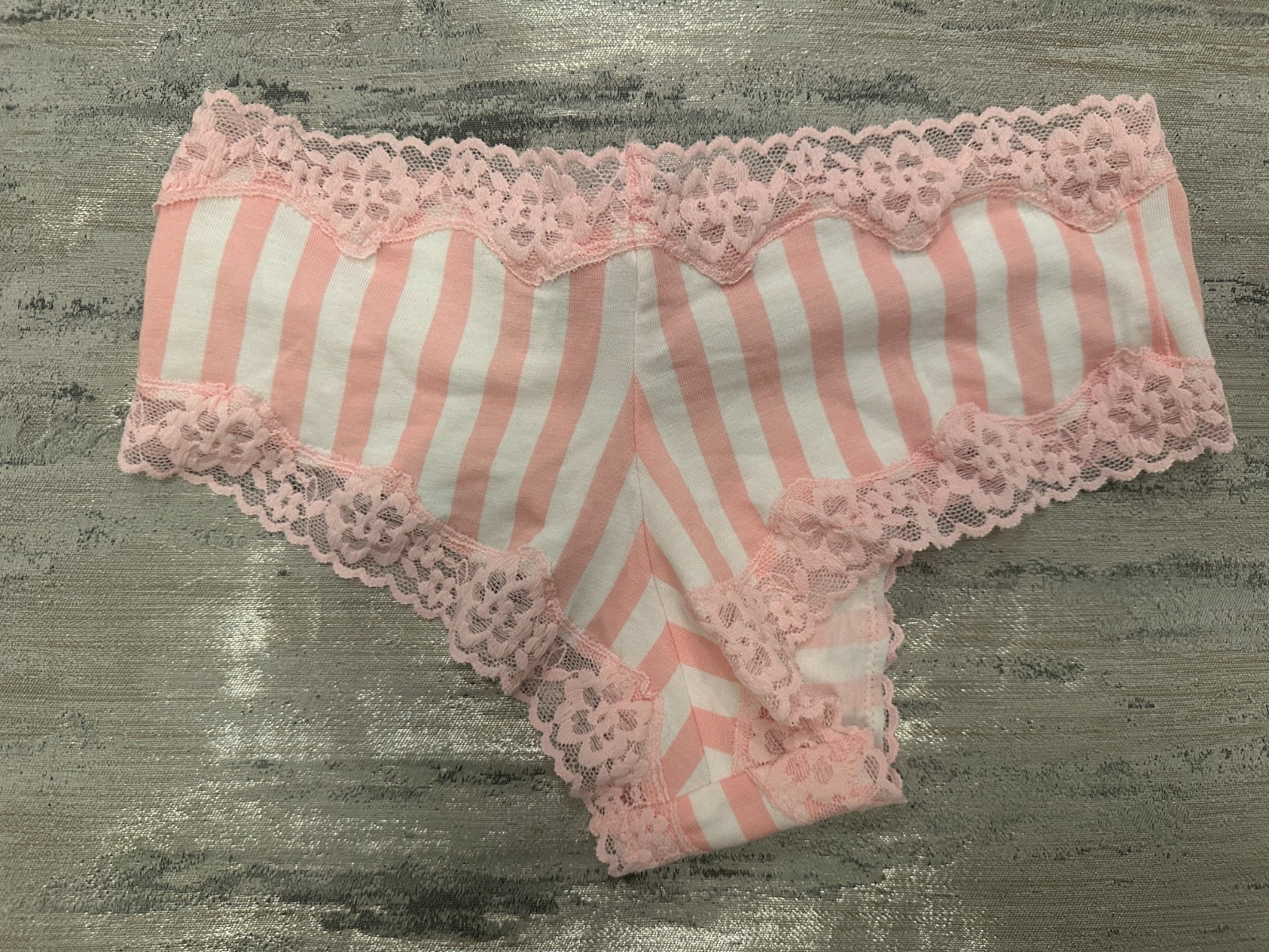 NWT Victoria’s Secret Lace Trim Cotton Lace Waist Cheeky Panty Iconic Stripe XS