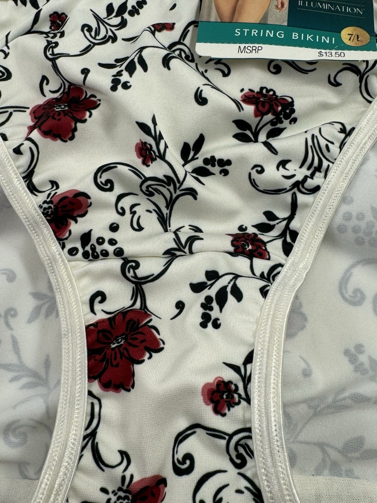 Lot 3 Vanity Fair Lingerie Illumination String Bikini 7/L flowers NWT
