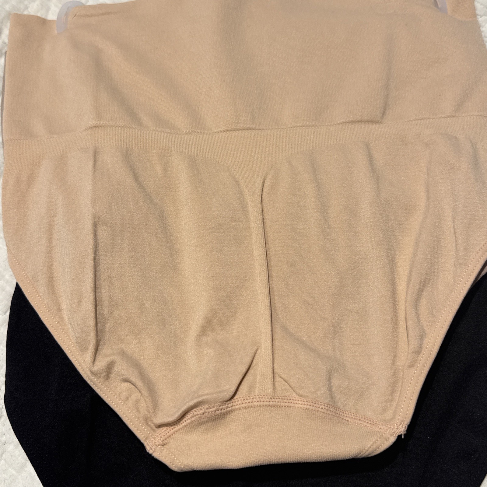 Danskin 3-Pack Women’s Seamless Shaping Briefs Underwear Size Large Black Brown