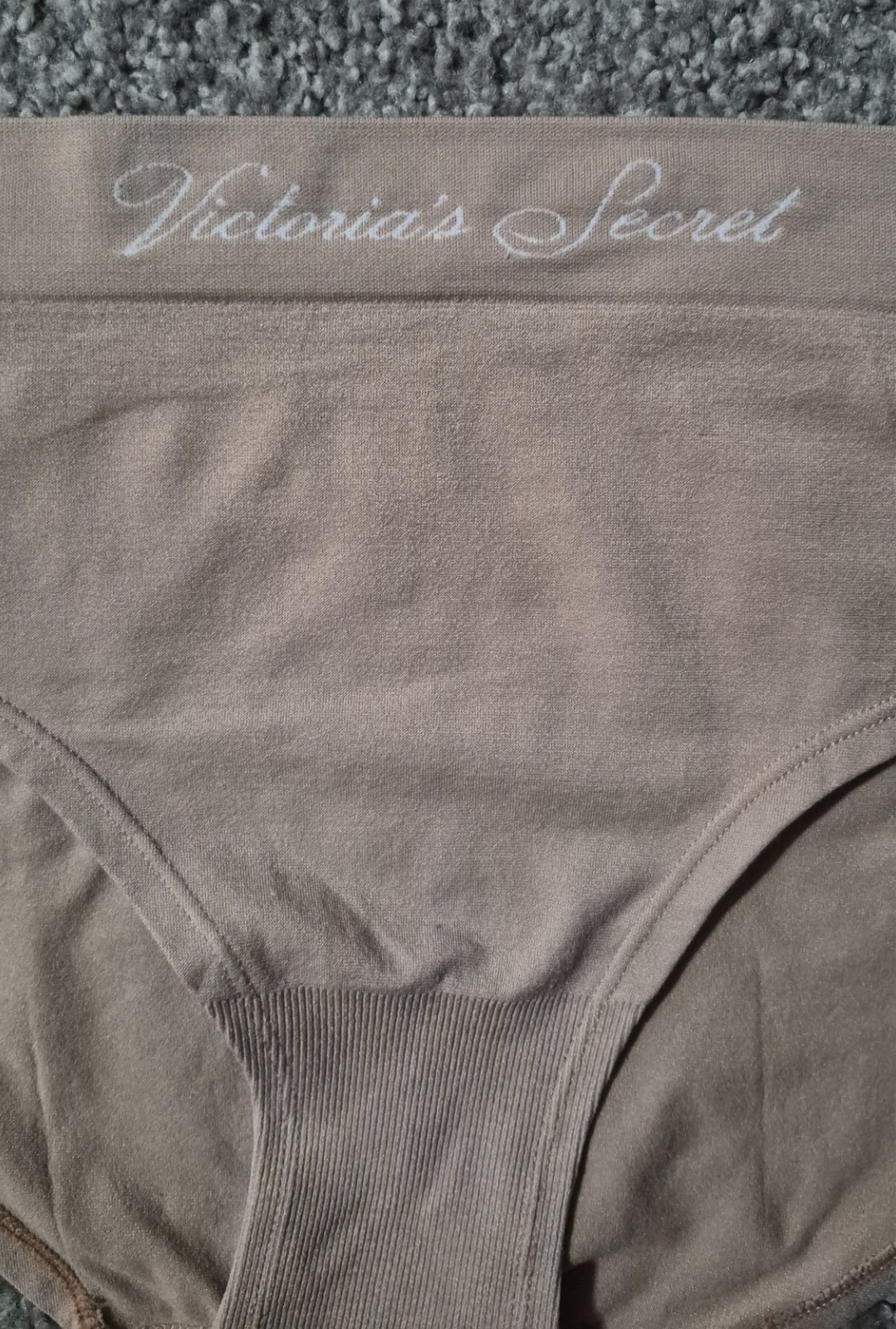 VICTORIA SECRET SZ XL WideLogoBand Seamless Hipster Panty 1 tan color