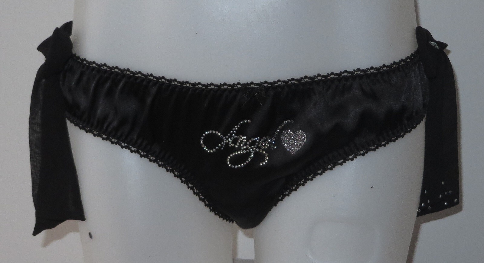 NEW VICTORIA’S SECRET ANGEL BLACK RUFFLED CRYSTAL LOW RISE BIKINI PANTY