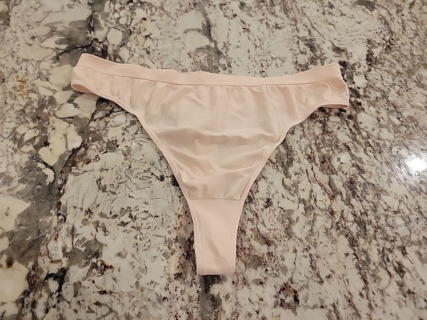 True Vintage 1999 VICTORIA’S SECRET BBV Body By Victoria Thong Smooth Stretch