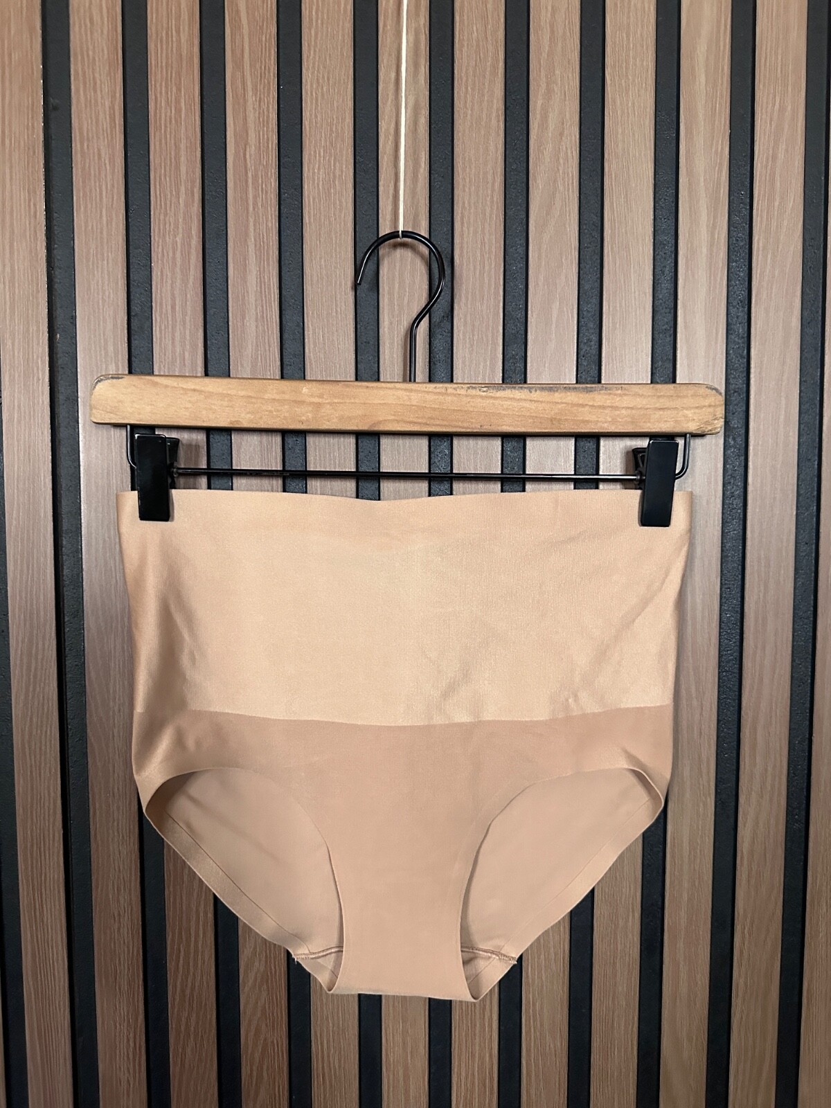 New Victoria’s Secret Undies Medium Tan Body High Rise Soothing Shimmer Cheeky
