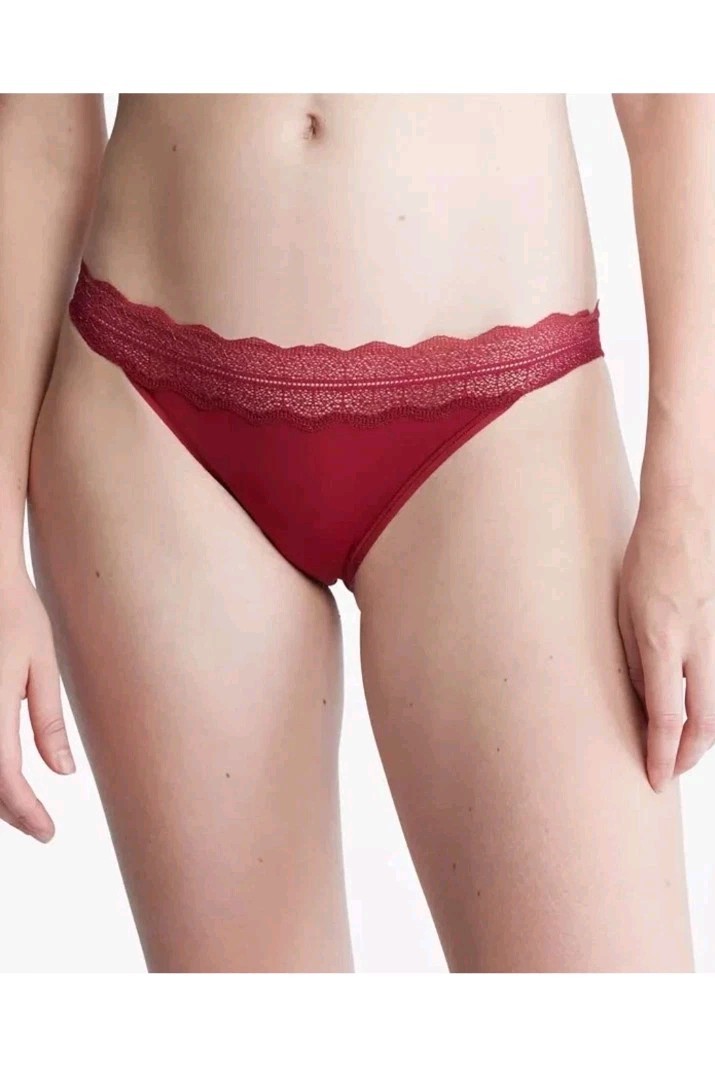 Calvin Klein Women’s Lace Trim Bikini Underwear QD3838, XS
