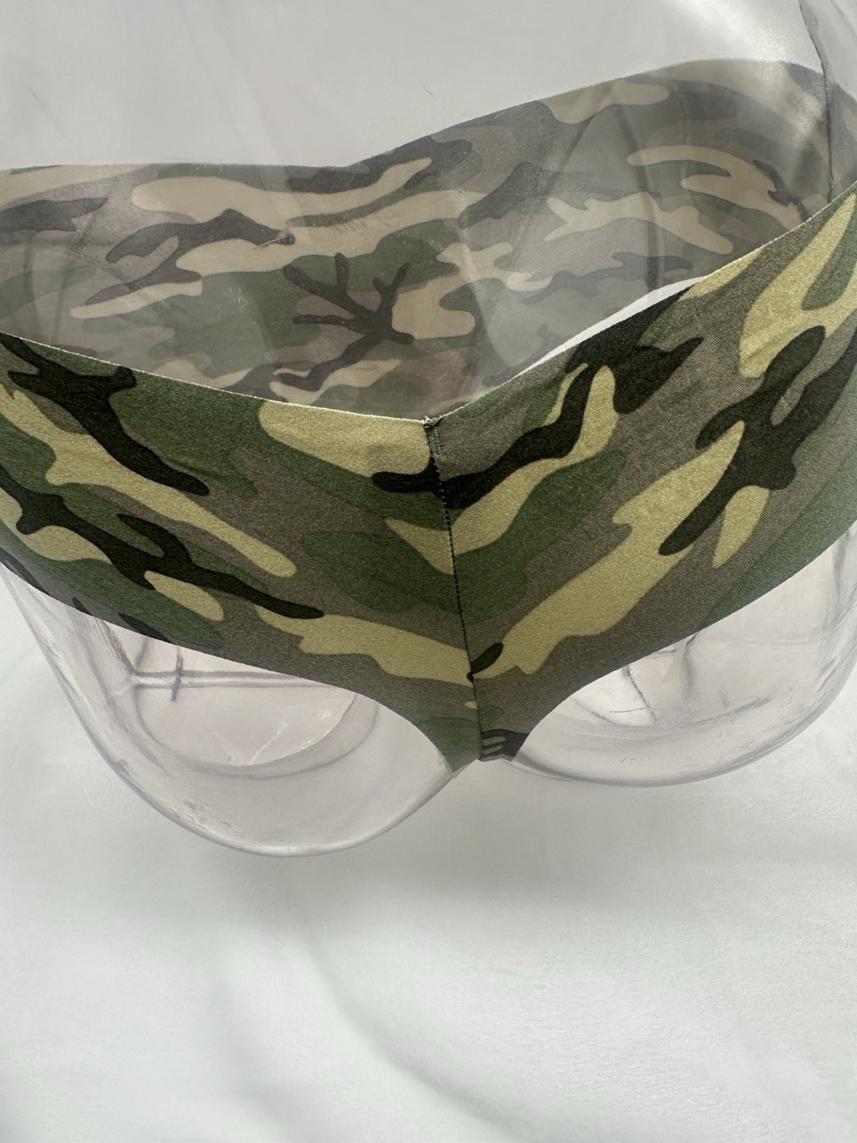 VICTORIA’S SECRET PINK 💕No Show Thong Panty VS Camouflage Green Camo LARGE💕🎉