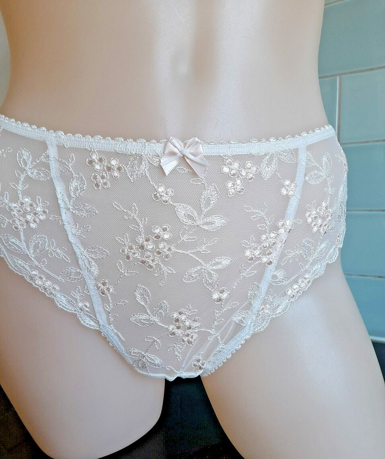 Fantasie Sheer Cream/Pink ALLURE High Rise Thongboy S