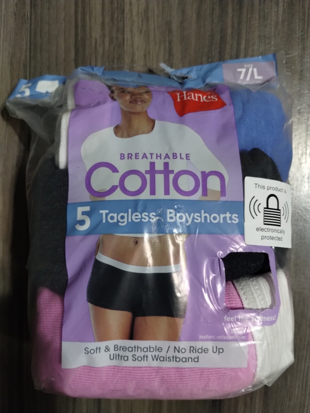 Women’s Hanes Boy Shorts Size 7/L (Damaged Package)