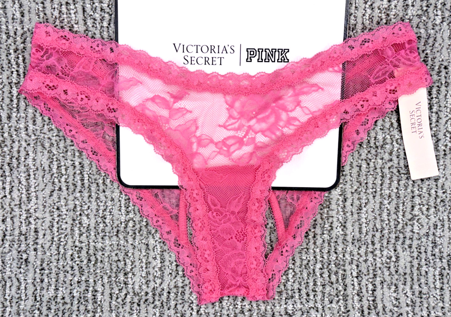 Victoria’s Secret Very Sexy NWT Large Pink Lace Heart Hardware Open Cheeky Panty