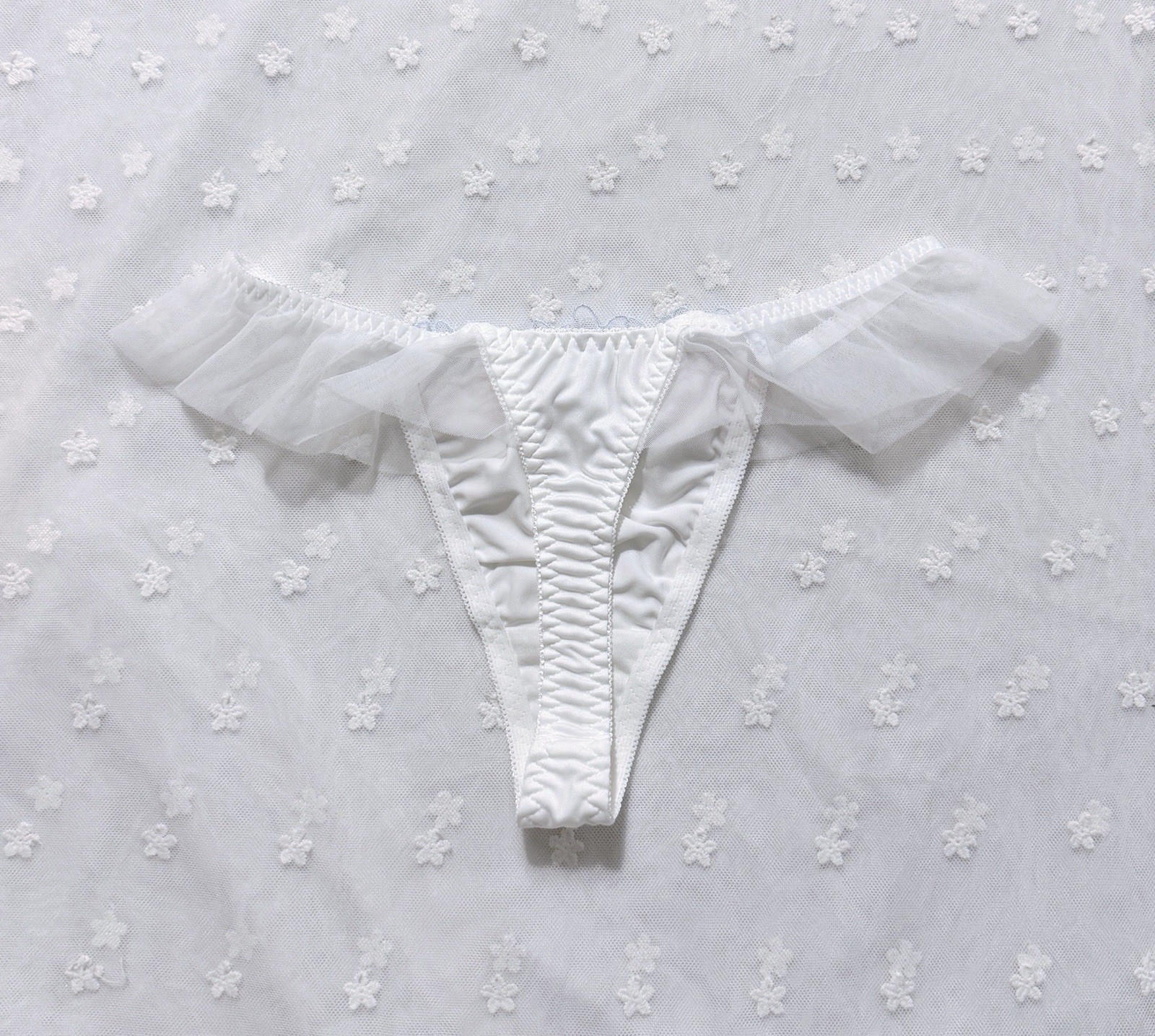 US-S, M/JP-L Japanese Brand Floral Embroidered Lace Ruffle Nylon Thong Panty