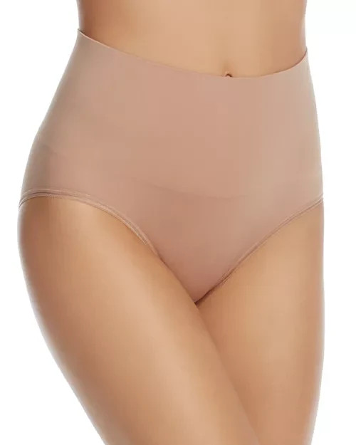 Yummie Women’s Ultralight Seamless Briefs, Almond, Size S/M 0428