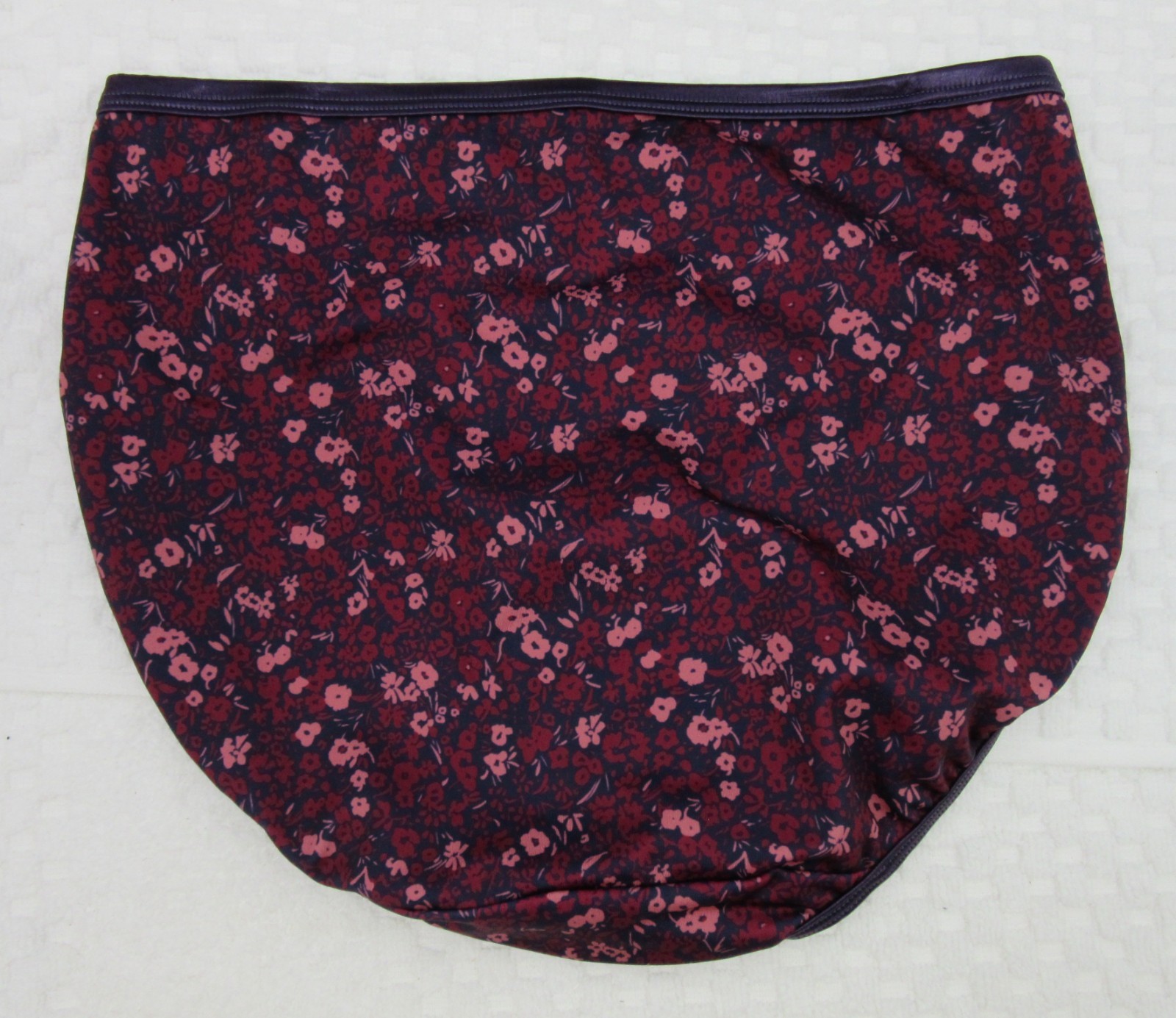 NWT set/3 VANITY FAIR ILLUMINATION HI CUT 13108 FEEL CUTE PARADISE COSMO GARDEN