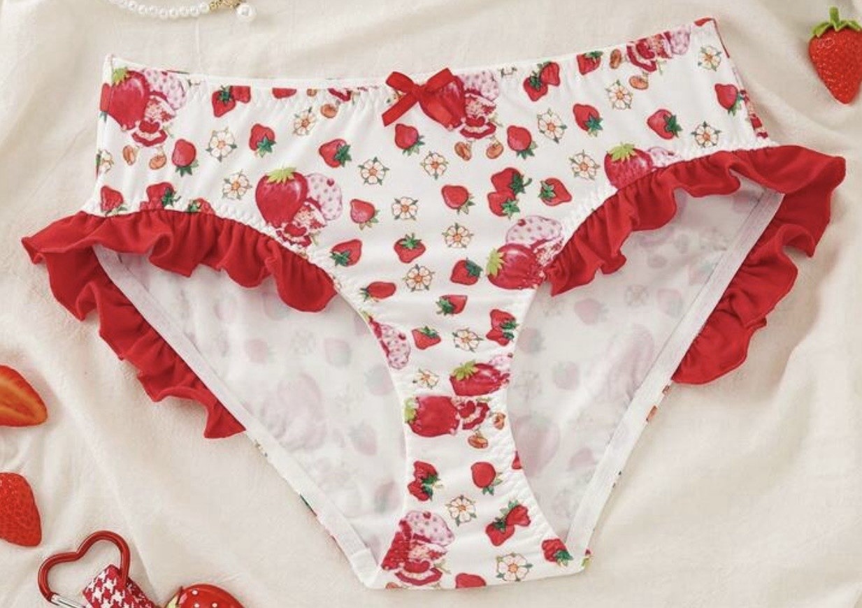 New XL Strawberry Shortcake Licensed Women’s Teen Kawaii Bikini Panties Ruffle