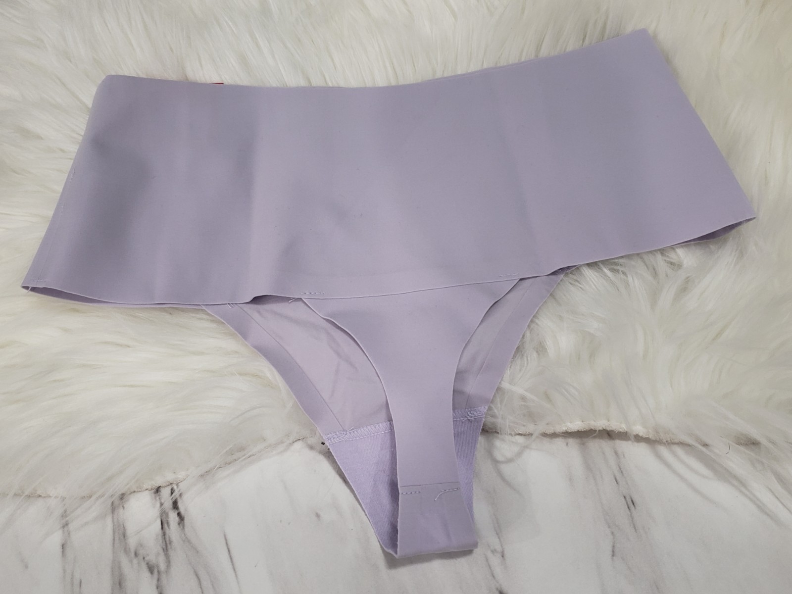 NEW SIZE MEDIUM Spanx SP0115 Undie-tectable Thong LIGHT ORCHID pastel purple